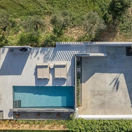 Villa Fivi Luxury Villa, With Heated Pool & Seaviews, By Thinkvilla Tavronitis