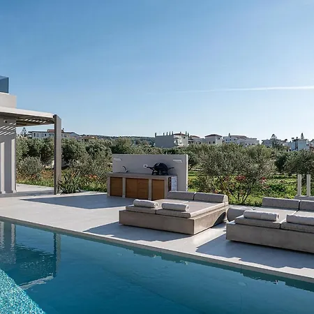 Fivi Luxury Villa, With Heated Pool & Seaviews, By Thinkvilla *