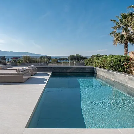 Fivi Luxury Villa, With Heated Pool & Seaviews, By Thinkvilla Villa
