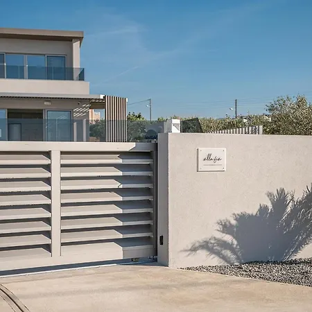 Fivi Luxury Villa, With Heated Pool & Seaviews, By Thinkvilla Villa *